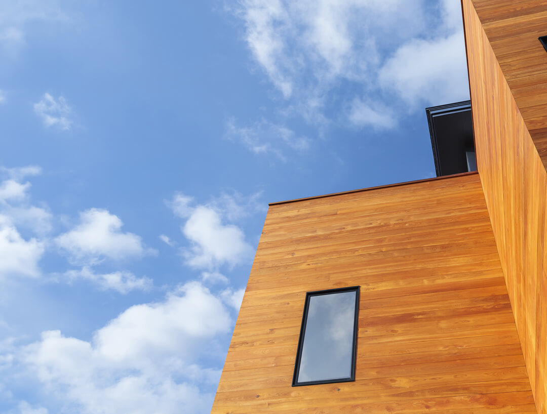 BuildingSideLookingUpEXT